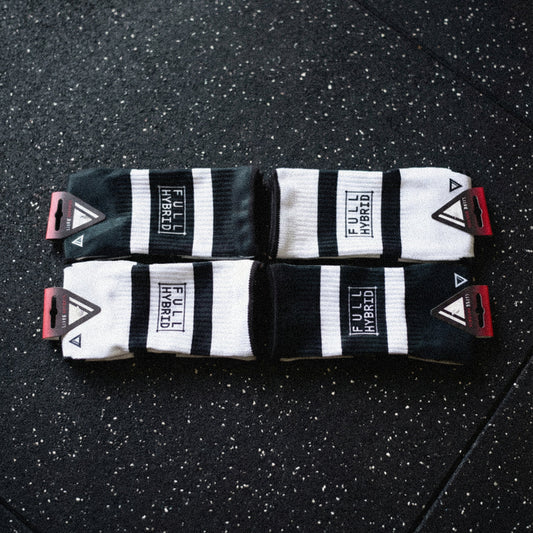 Colaboración con Full Hybrid – Colección personalizada en blanco y negro